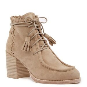 Stuart Weitzman Tucan Tassle Suede‎ Lace Up Block Heel Ankle Boots Tan Size 7 M